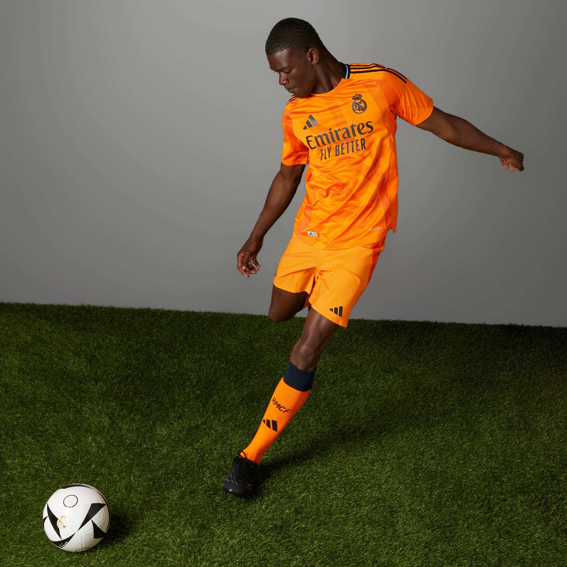 REAL MADRID CF | 24/25 Men's Away Jersey