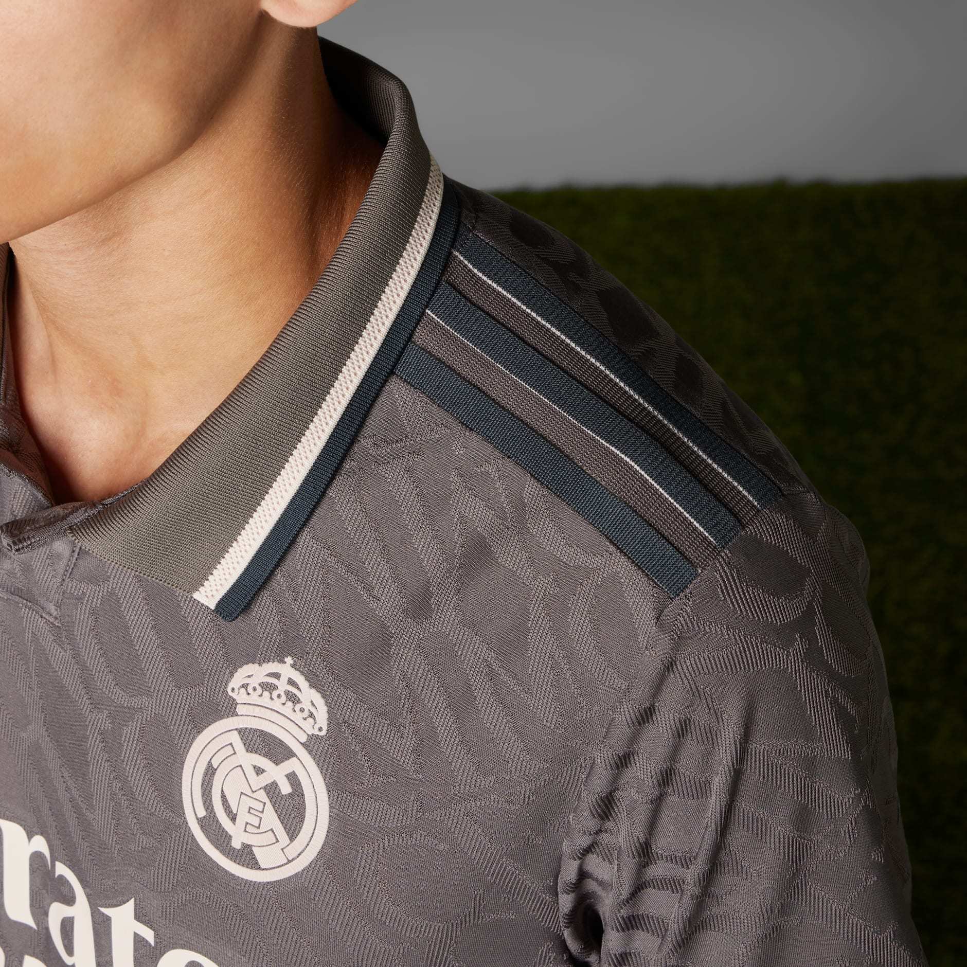 REAL MADRID CF | 24/25 Men's 3rd Jersey